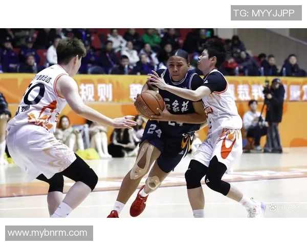 方硕如何在篮球赛场上展现个人魅力与团队协作精神的完美结合 方硕如何在篮球赛场上展现个人魅力与团队协作精神的完美结合